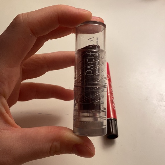 9 Drugstore lip products - Picture 8 of 9